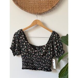 NWT Billabong Floral Crop Top ✨